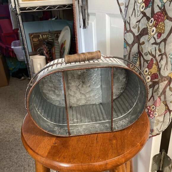 Mud Pie S'more Divided Tin Bucket With Handle - Picture 4 of 5